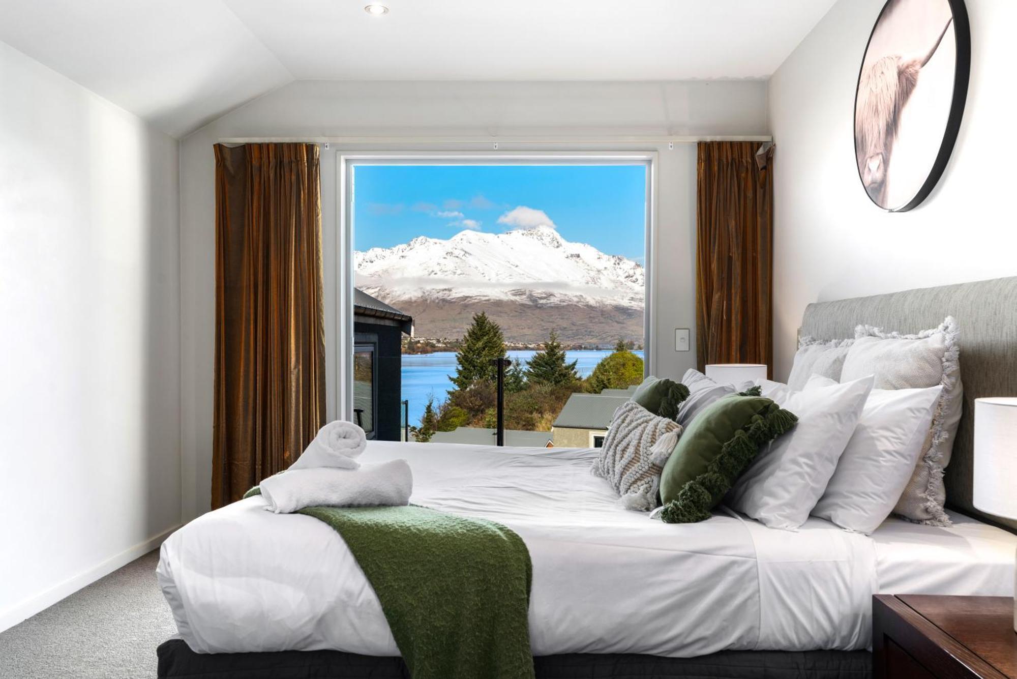 Lakefront Living - 4 Bedrm Apartment Alpine Vilage Queenstown Extérieur photo