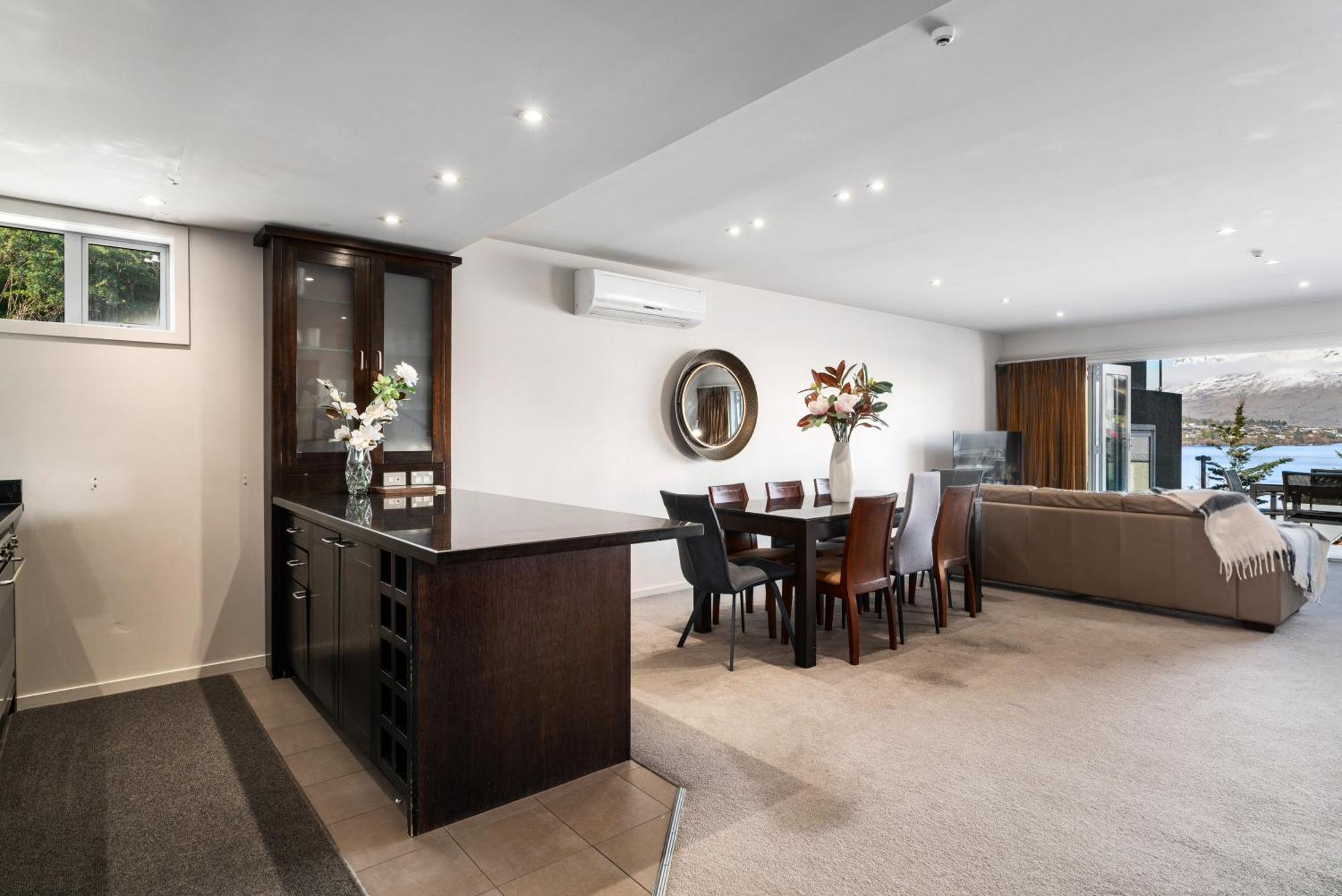 Lakefront Living - 4 Bedrm Apartment Alpine Vilage Queenstown Extérieur photo
